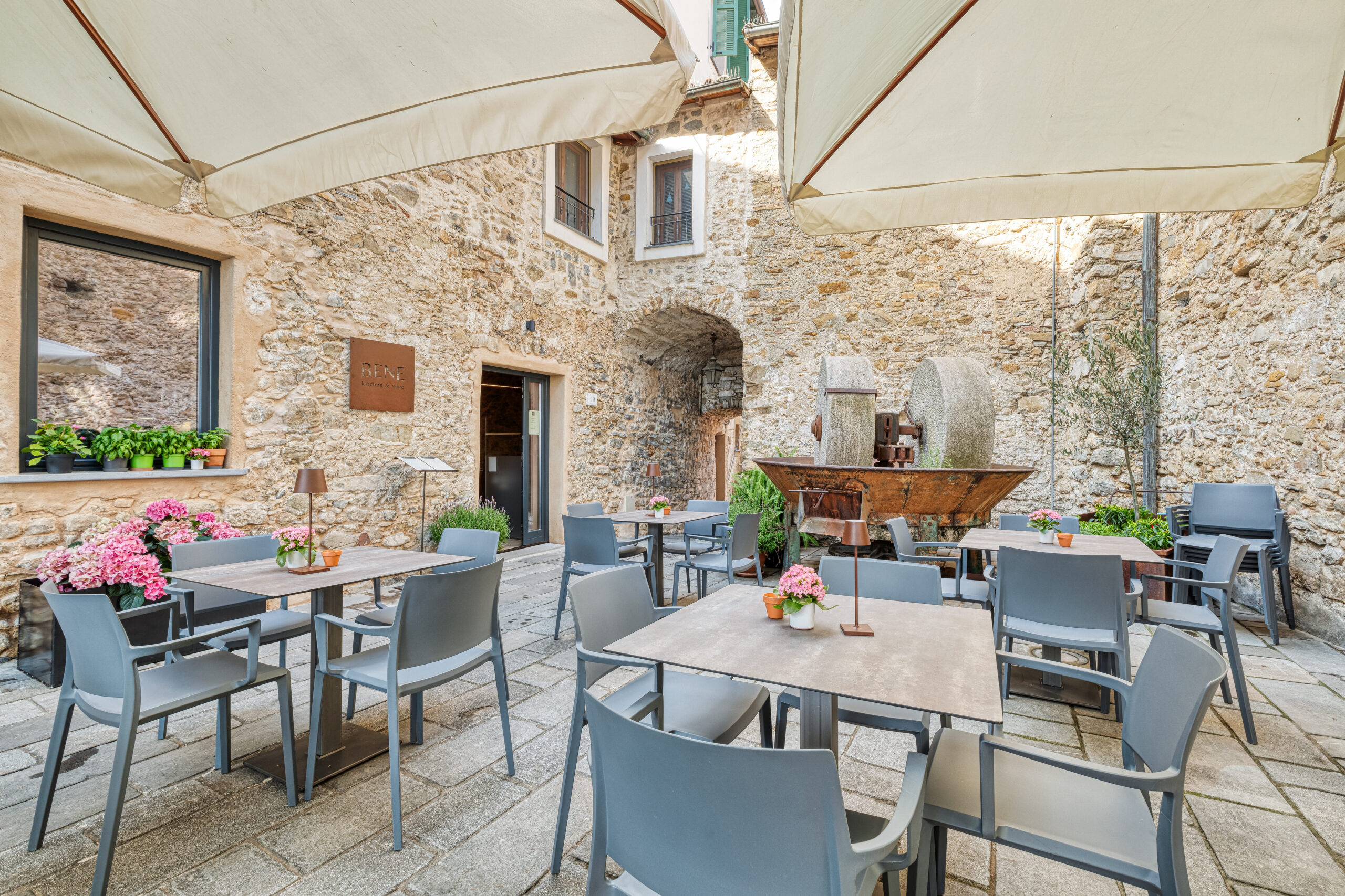 Tavoli e sedie per ristoranti