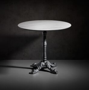 Tavolo da bistrot francese