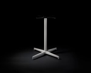 Arredamenti metallici per bar e ristoranti