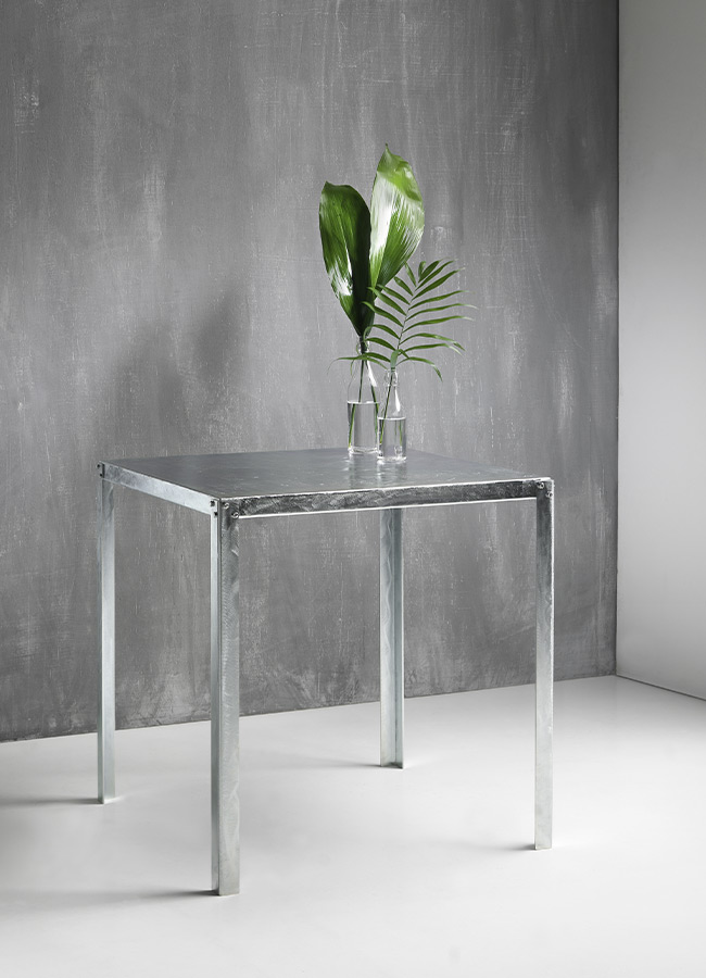 Tavolo Hope PF Stile verniciato RAL, personalizzabile per progetti contract